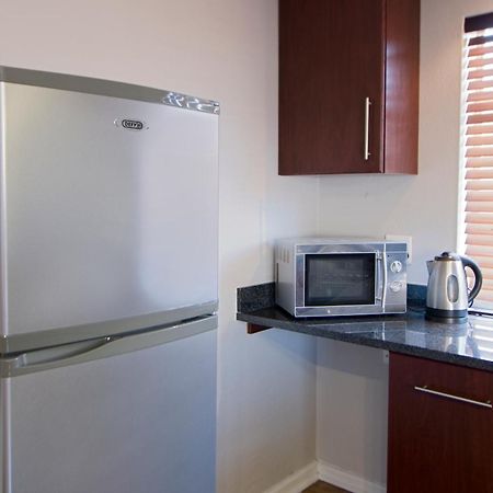 10 On Cape Self Catering Apartments Port Elizabeth Room photo