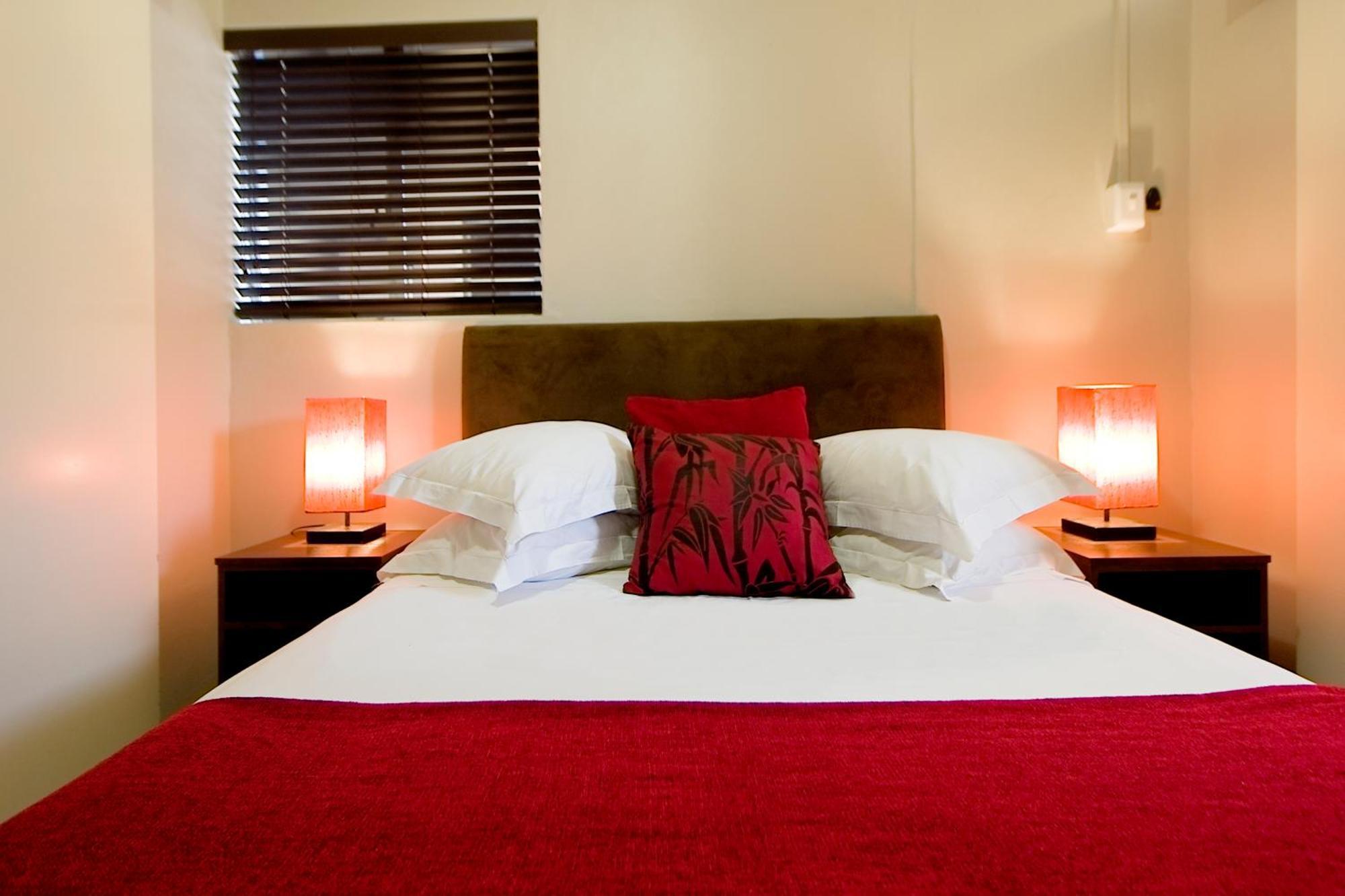 10 On Cape Self Catering Apartments Port Elizabeth Room photo